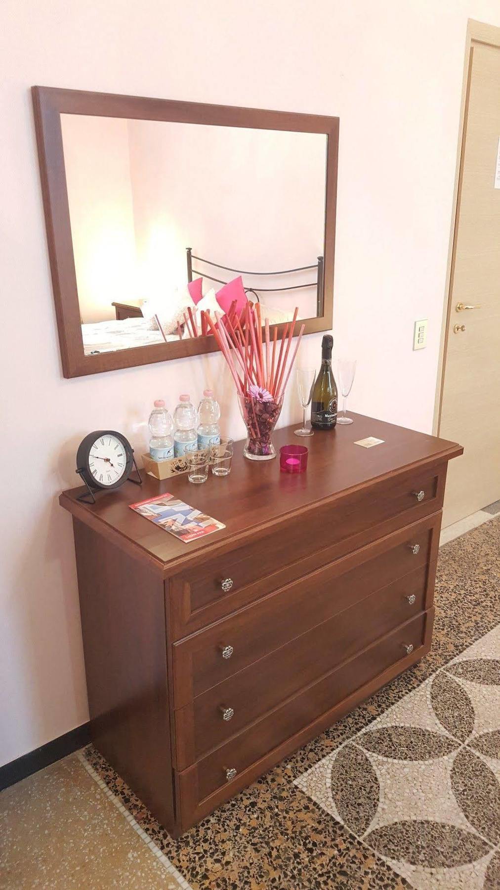Royal Guest house Genoa