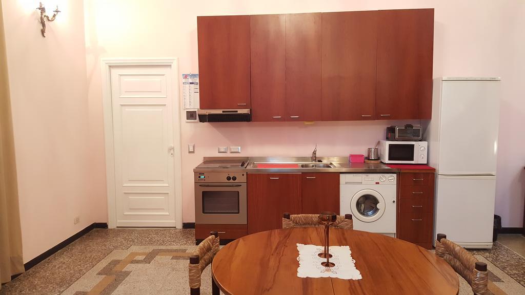 Royal Guest house Genoa